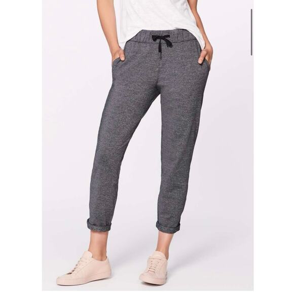 Lululemon On The‎ Fly Pant *28" Heathered Black Size 4 Joggers Lounge Comfort - Picture 1 of 9